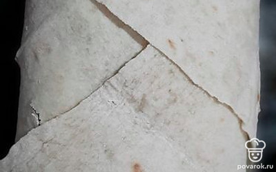 Обжариваем шаверму с двух сторон. Сковородку не смызываем маслом.