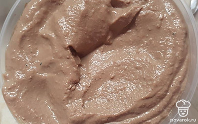 Тушить минут 10-15. Добавить сливки, соль, специи и пробить блендером.