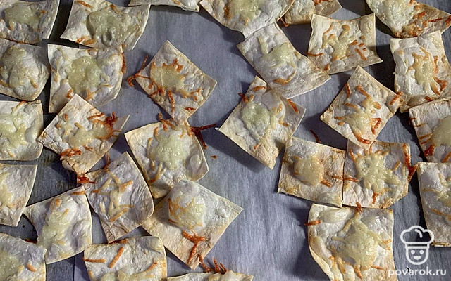 Чипсы со сметаной и сыром — Рецепт с фото