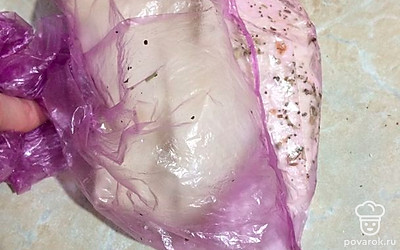 Закройте пакет и хорошенько встряхните.