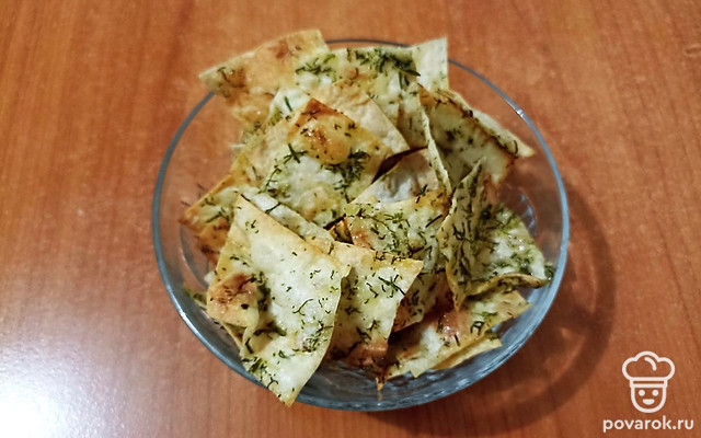 Чипсы из лаваша со сметаной и укропом — Рецепт с фото