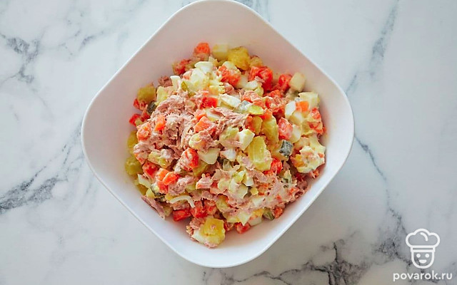 Испанский оливье с тунцом — Рецепт с фото