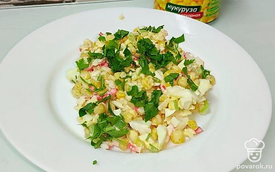 Салат из кукурузы, болгарского перца и сыра — Рецепт с фото