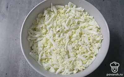 Далее — вареное яйцо. 