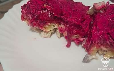 Подаем порционно.