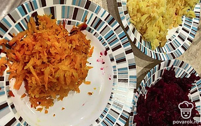 Остудите их и натрите на терке.