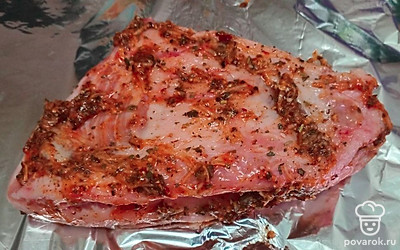 Выложите на фольгу. 