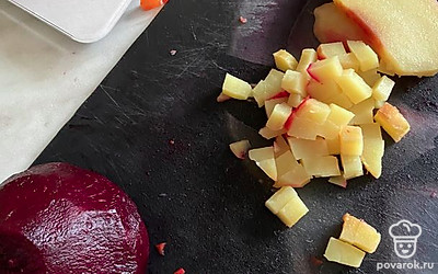 Запечь все овощи в духовке под фольгой, примерно 1 час при 180 градусах.