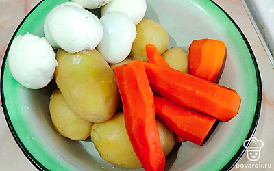 Чистим все ингредиенты. 