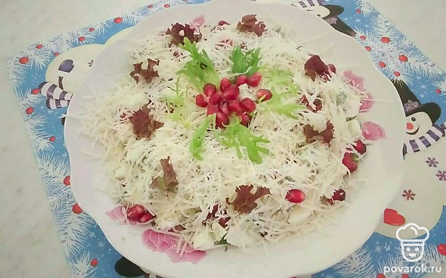 Салат с голубым сыром, хурмой и авокадо — Рецепт с фото