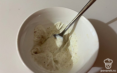 Перемешайте ингредиенты до однородности. 