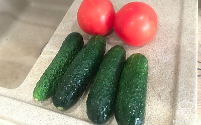 Овощи помойте, обсушите.