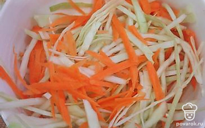 Перемешать, посолить. 